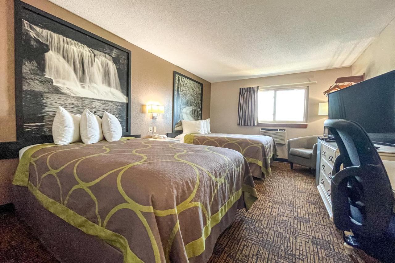 Super 8 By Wyndham Indianapolis Emerson Buitenkant foto