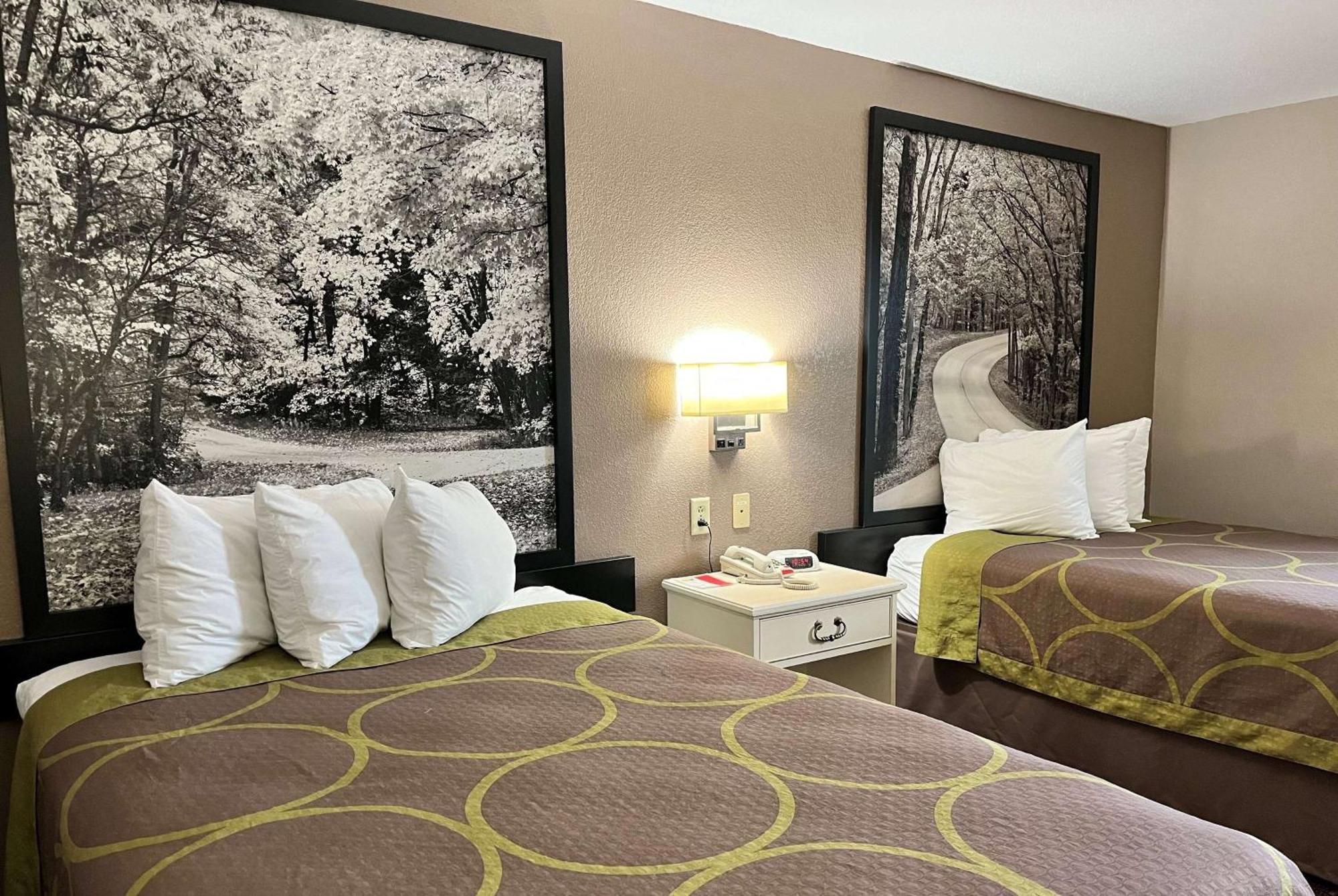 Super 8 By Wyndham Indianapolis Emerson Buitenkant foto