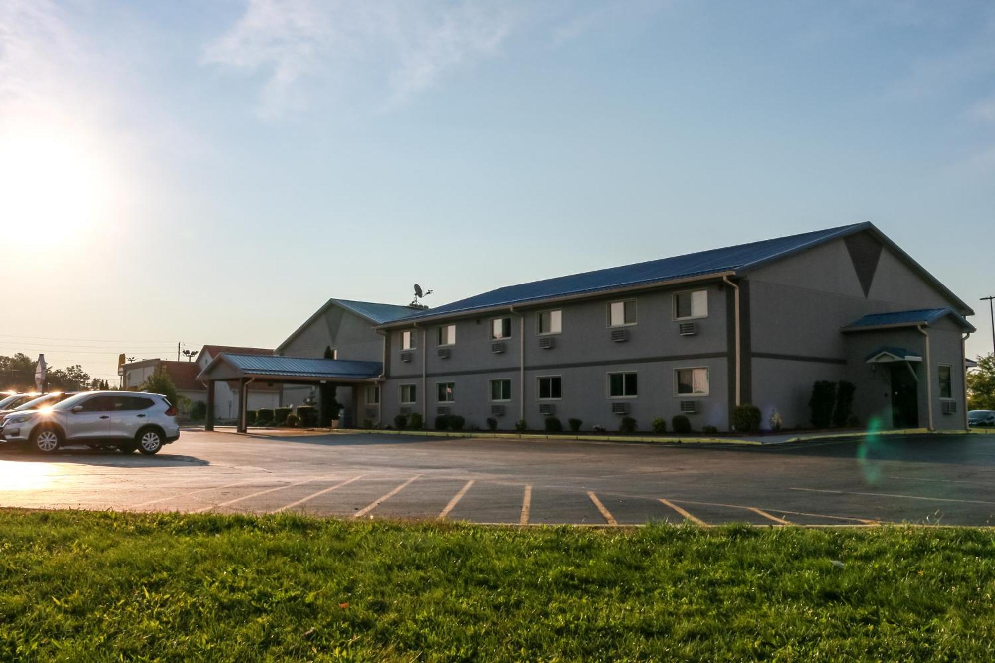 Super 8 By Wyndham Indianapolis Emerson Buitenkant foto