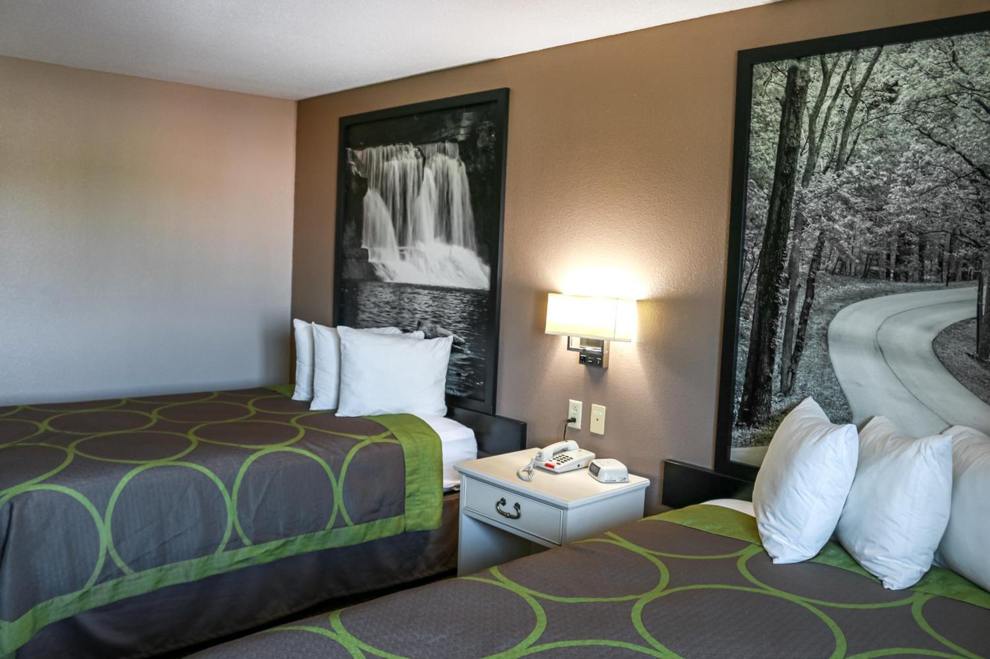 Super 8 By Wyndham Indianapolis Emerson Buitenkant foto