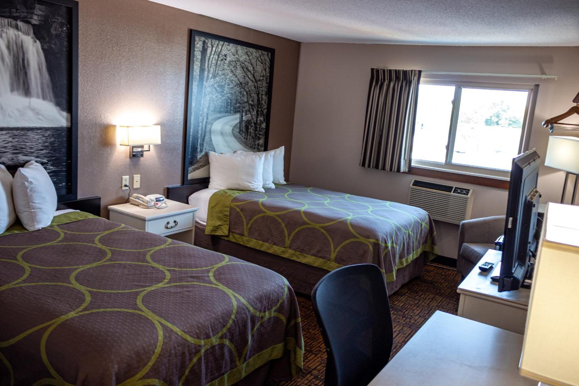 Super 8 By Wyndham Indianapolis Emerson Buitenkant foto